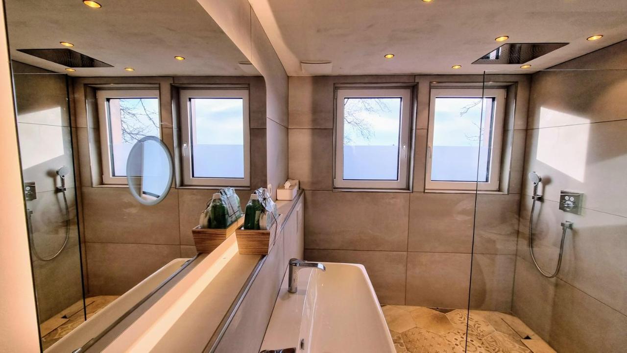 Вилла Exklusives Holzhaus Mit Bergbahn - Baden-Baden Im Schwarzwald Экстерьер фото